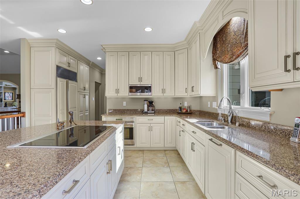 Country Club Green - Residential