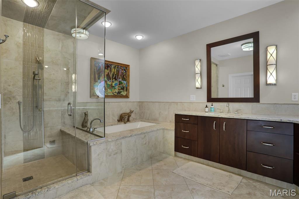 Country Club Green - Residential