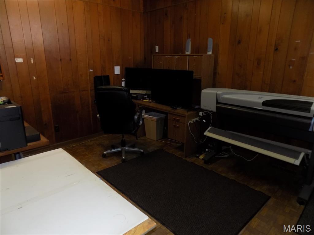 none - Commercial Sale