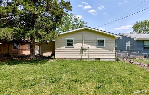 Tiny photo for 239 Kuhne Boulevard, Troy, MO 63379 (MLS # 26024511)