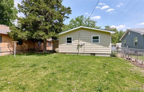 Tiny photo for 239 Kuhne Boulevard, Troy, MO 63379 (MLS # 26024511)