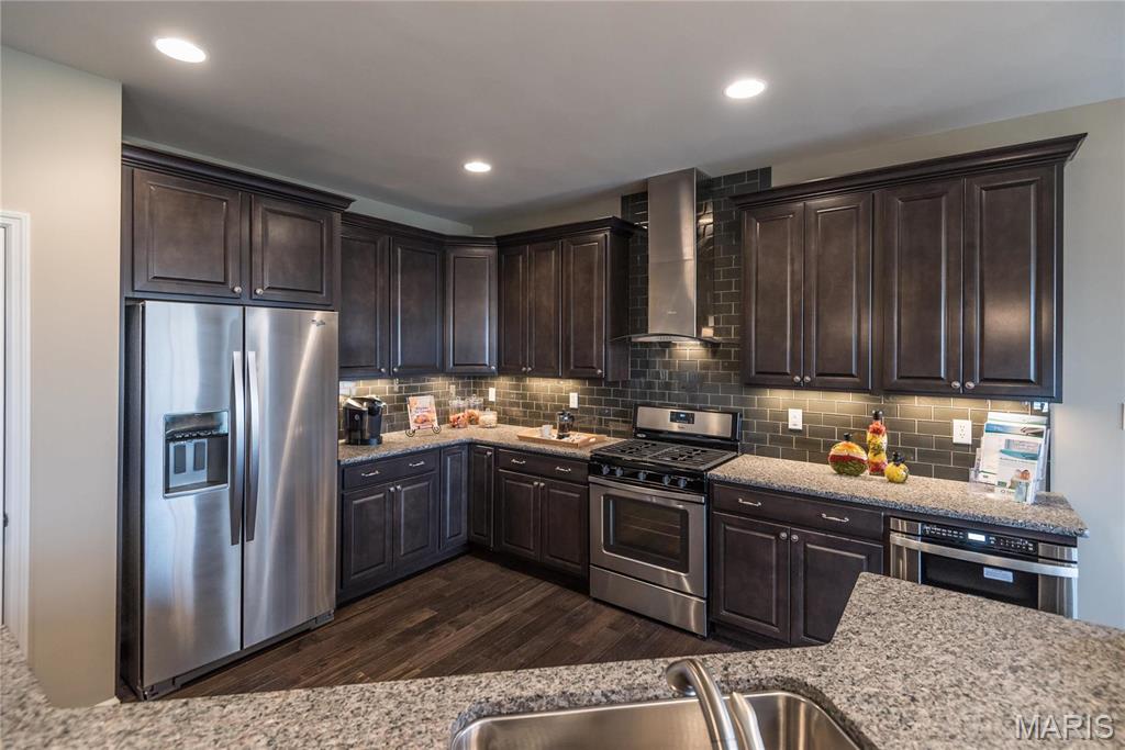 Ryehill Manor - Residential