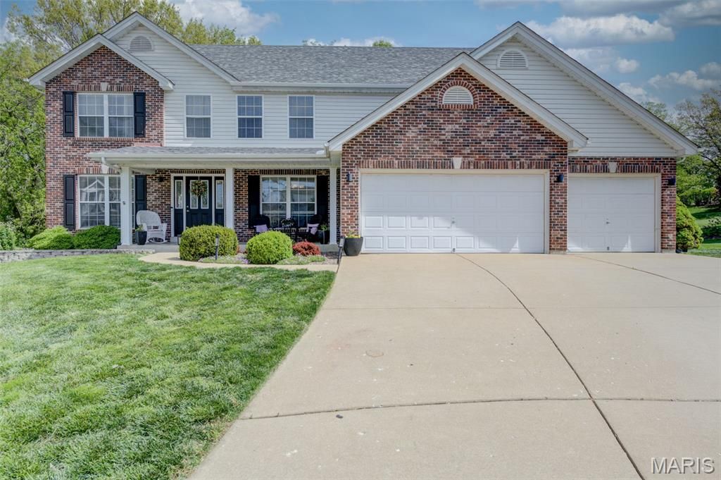 Photo of 4 Windbriar Court, St Peters, MO 63376 (MLS # 26022072)