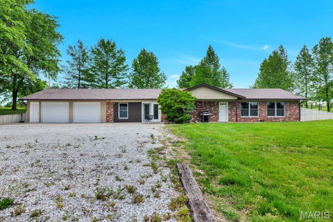 Tiny photo for 2428 E Highway 47, Winfield, MO 63389 (MLS # 26029111)