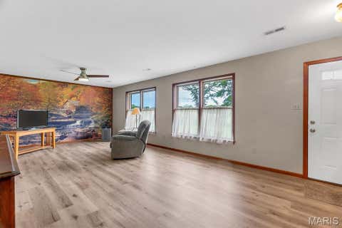 Tiny photo for 2428 E Highway 47, Winfield, MO 63389 (MLS # 26029111)