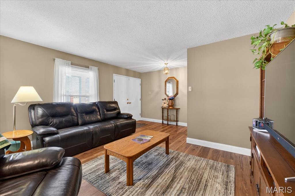 Dardenne Lake Estate - Residential