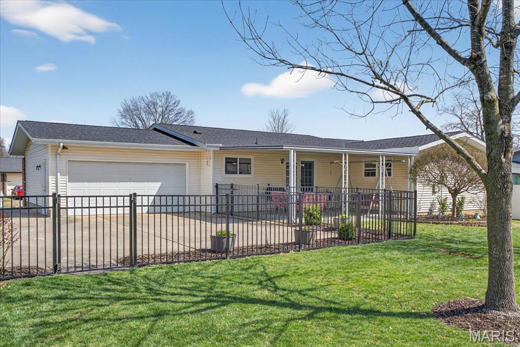 Dardenne Lake Estate - Residential