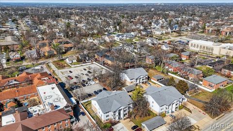 Tiny photo for 667 S Kirkwood Road #102, Kirkwood, MO 63122 (MLS # 26013501)