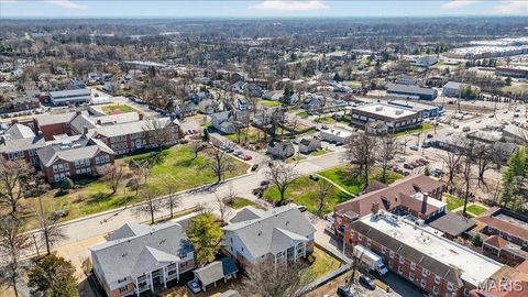 Tiny photo for 667 S Kirkwood Road #102, Kirkwood, MO 63122 (MLS # 26013501)