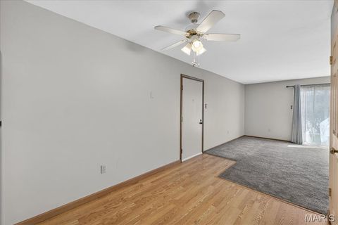 Tiny photo for 667 S Kirkwood Road #102, Kirkwood, MO 63122 (MLS # 26013501)
