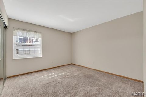 Tiny photo for 667 S Kirkwood Road #102, Kirkwood, MO 63122 (MLS # 26013501)