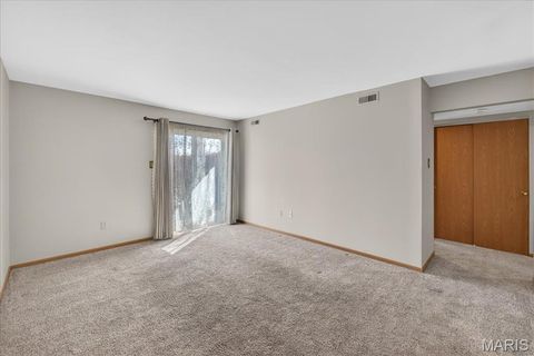 Tiny photo for 667 S Kirkwood Road #102, Kirkwood, MO 63122 (MLS # 26013501)