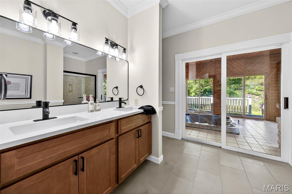 Thunder Mountain One - Residential