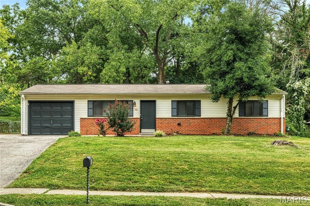 Photo of 241 Ries Road, Ballwin, MO 63021 (MLS # 26017628)