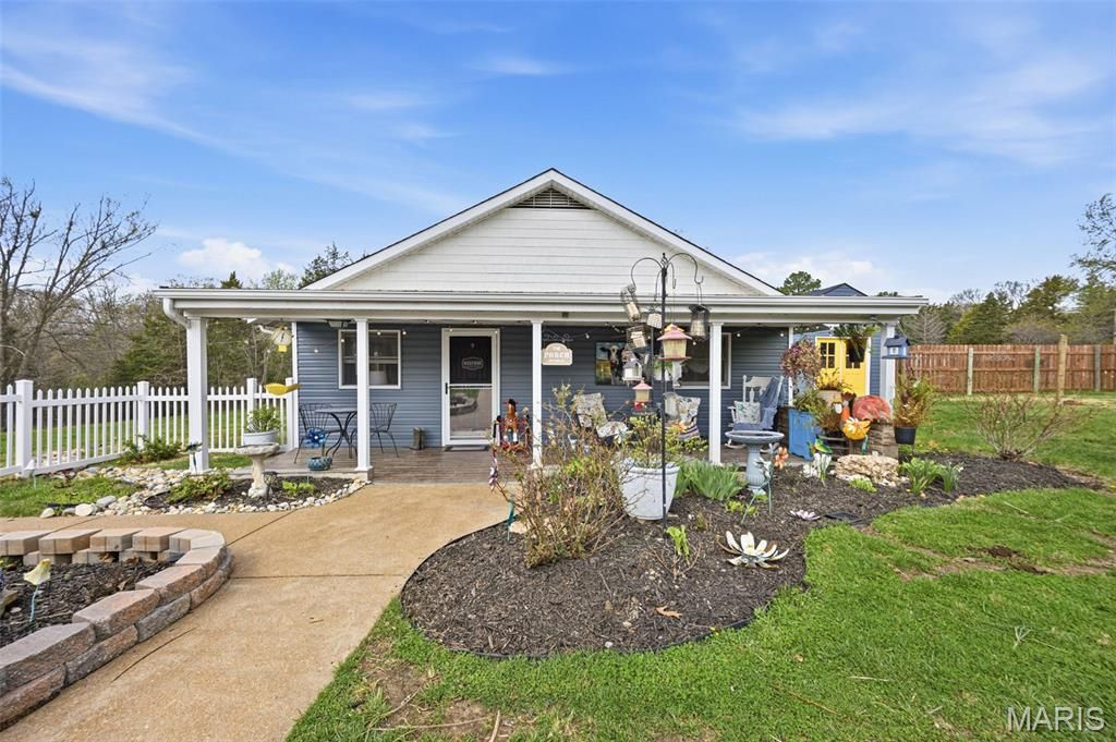 Photo of 5165 Von Beine Lane, Cedar Hill, MO 63016 (MLS # 26017984)