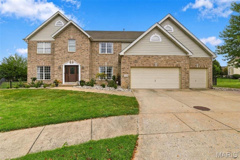 Photo of 1000 Gardenbridge Place, St Charles, MO 63303 (MLS # 26058413)