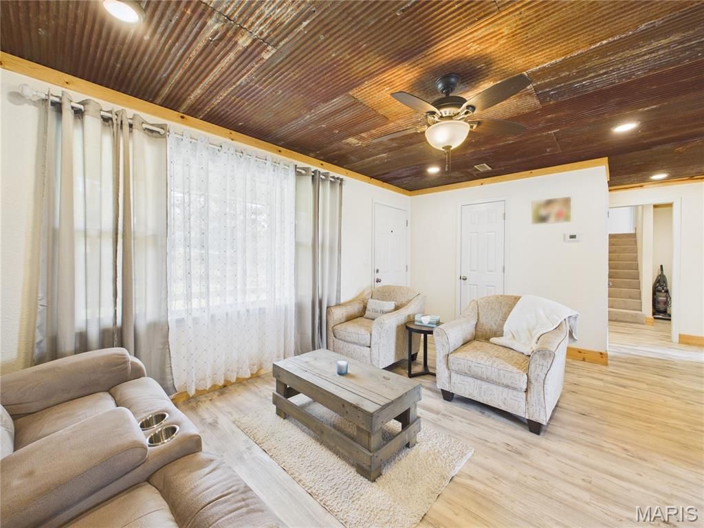 Photo of 1855 County Road 459, Poplar Bluff, MO 63901 (MLS # 26019954)