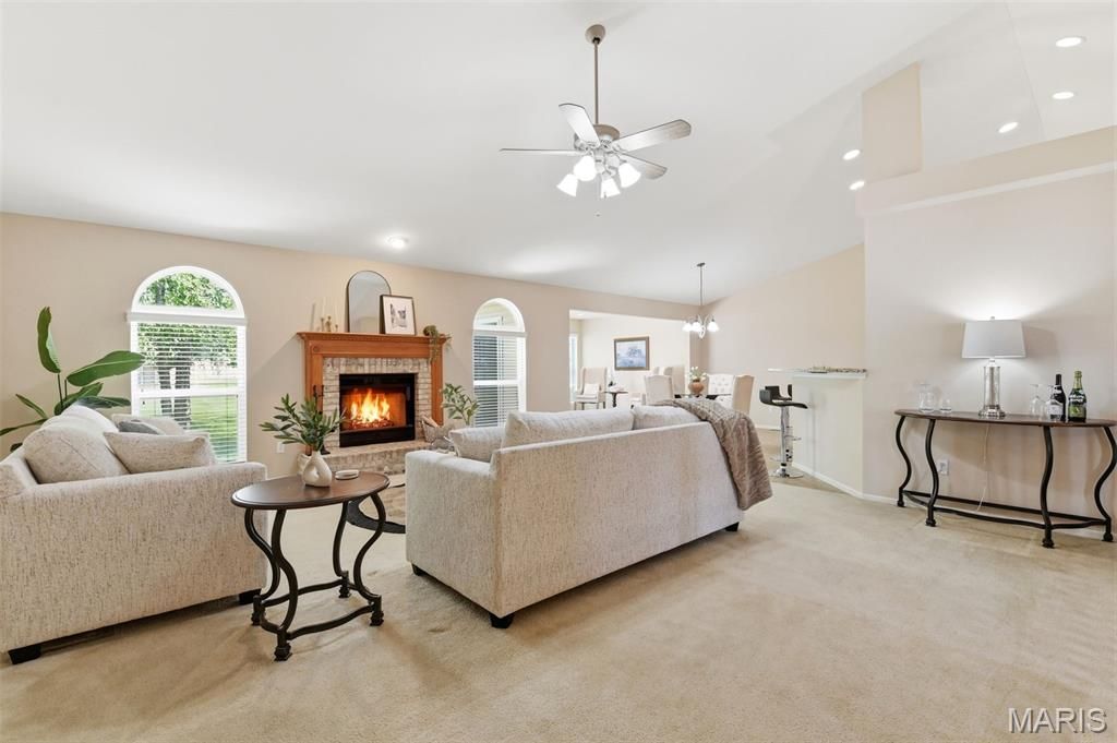 Photo of 417 Parkshire Place Drive, Dardenne Prairie, MO 63368 (MLS # 26021106)