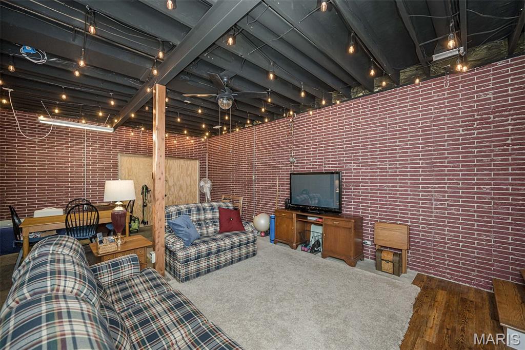 Paradise Valley/Hursts Adjustment - Residential