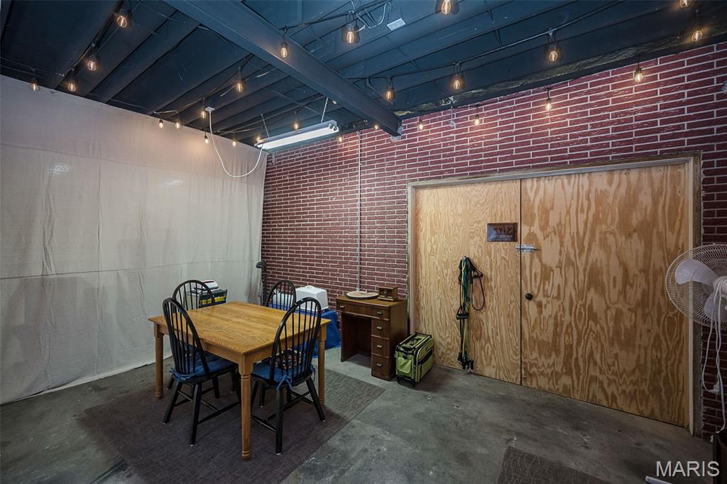 Paradise Valley/Hursts Adjustment - Residential