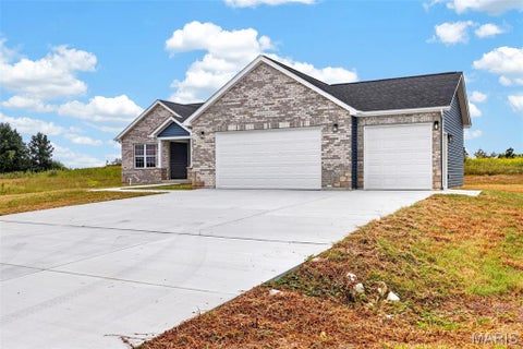 Tiny photo for 20 Chinkapin Court, Troy, MO 63379 (MLS # 26059072)