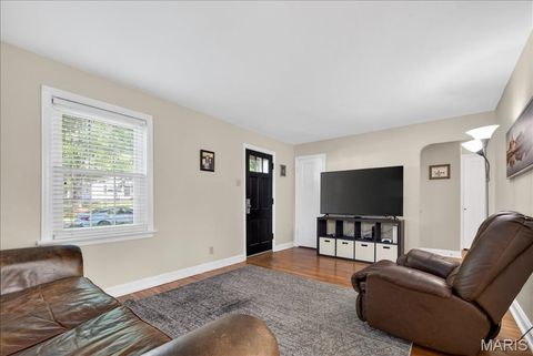 Tiny photo for 1133 N Geyer Road, Kirkwood, MO 63122 (MLS # 26022639)