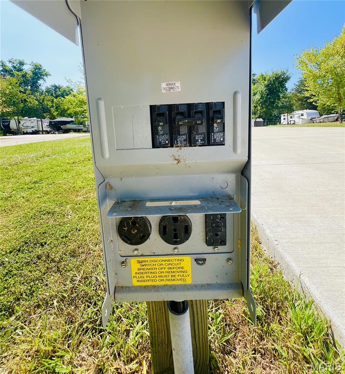 Adventure Out RV Park - Land