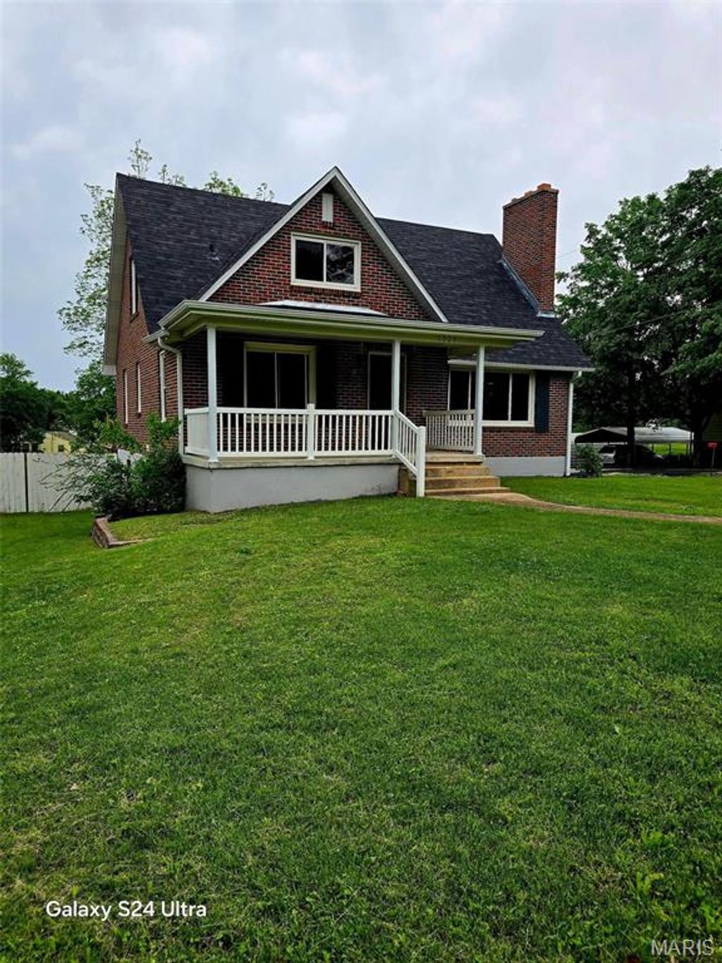 Photo of 1329 Barron Road, Poplar Bluff, MO 63901 (MLS # 26026901)