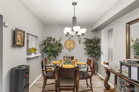 Tiny photo for 335 N Boyle Avenue #D4, St Louis, MO 63108 (MLS # 25082547)