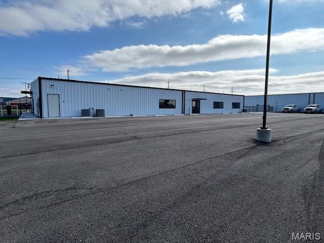 0000 - Commercial Sale