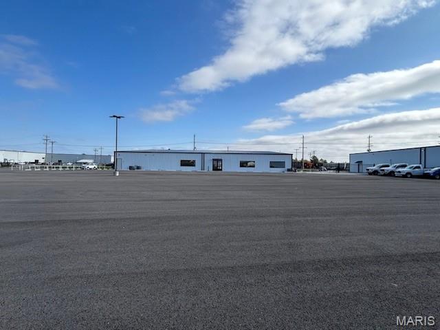 0000 - Commercial Sale