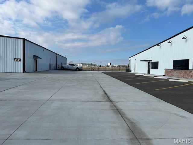 0000 - Commercial Sale