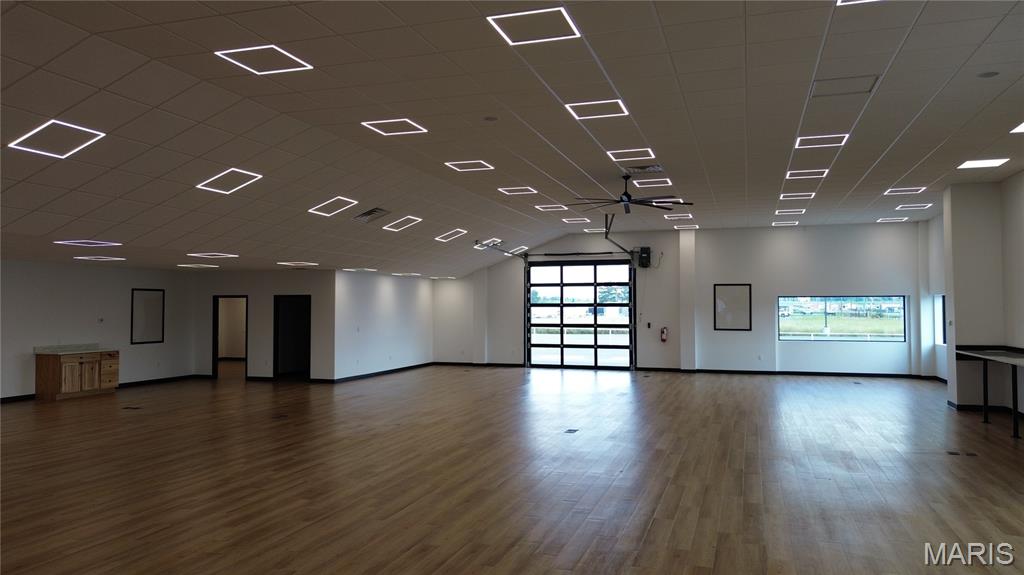 0000 - Commercial Sale