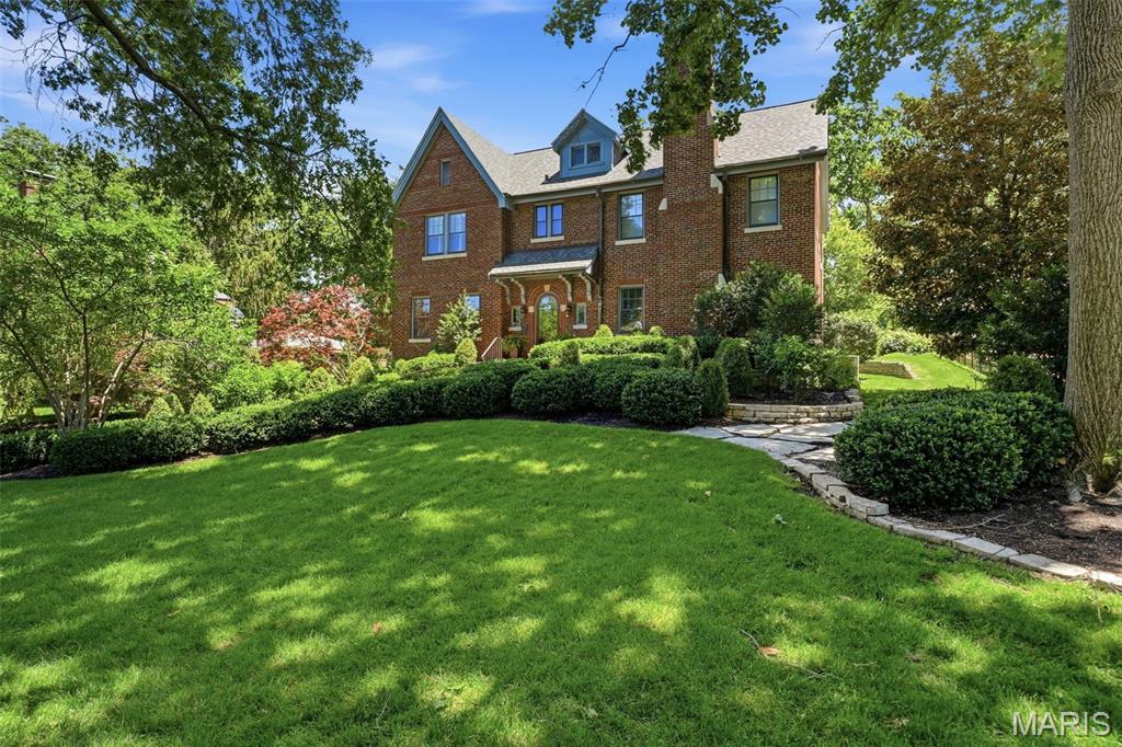 444 Sherwood Drive