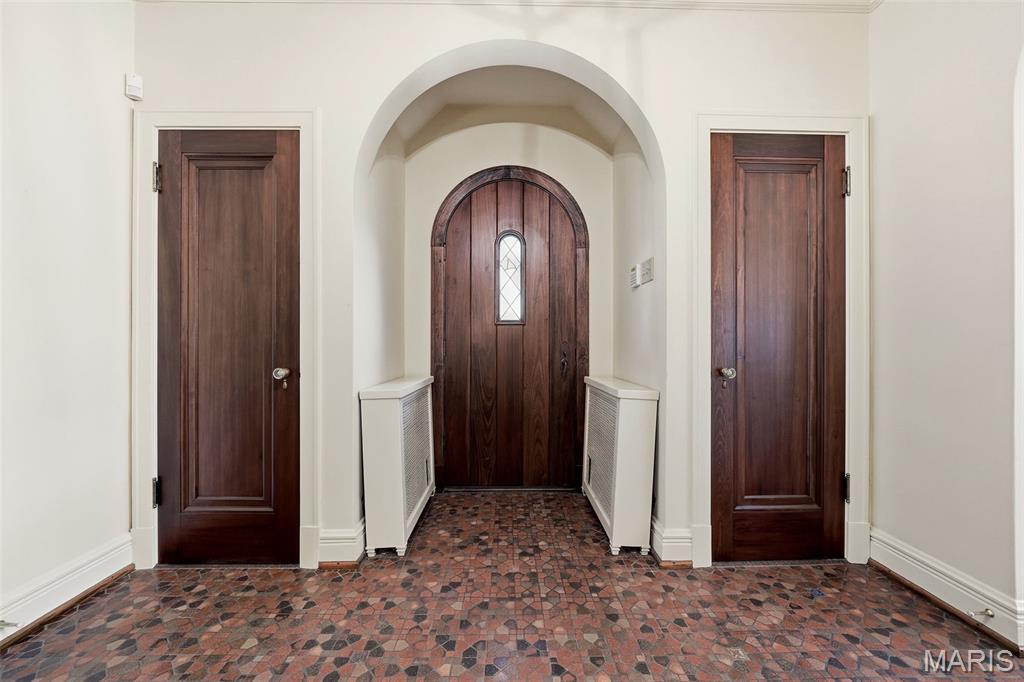 444 Sherwood Drive