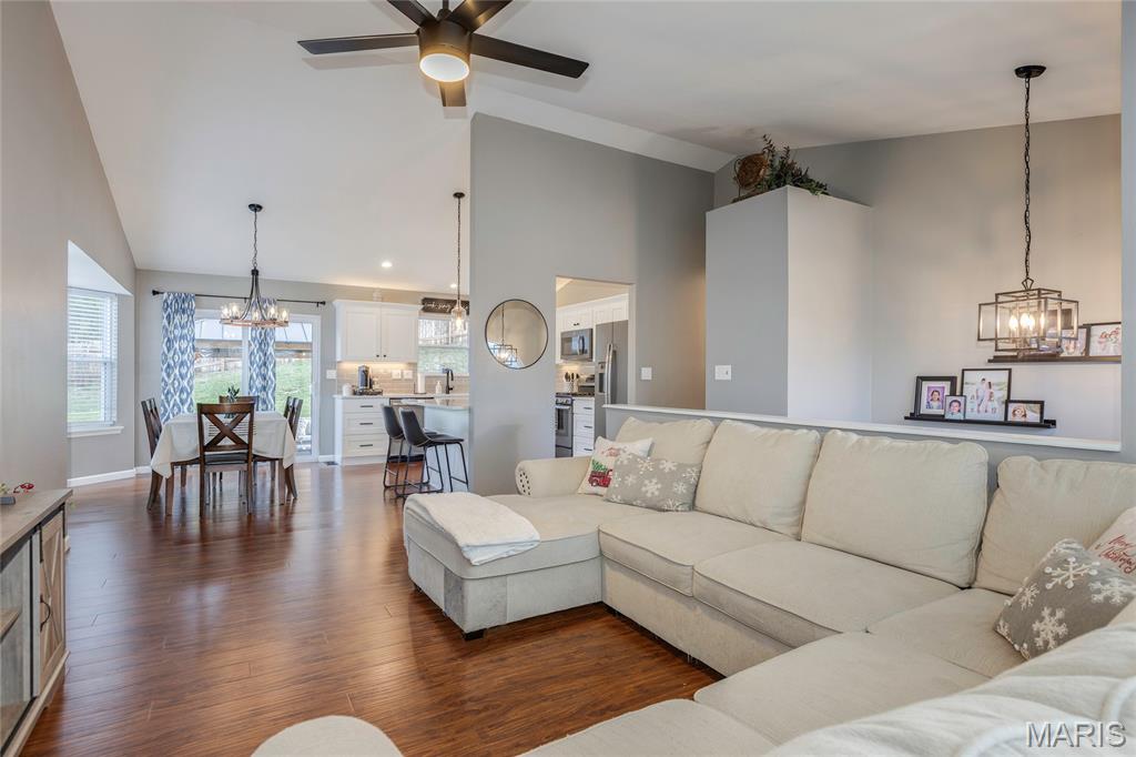 6404 Glenstone Drive