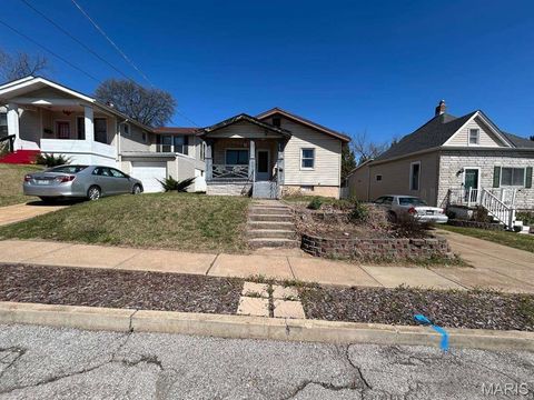 Photo of 7109 Canterbury Avenue, St Louis, MO 63143 (MLS # 26022481)