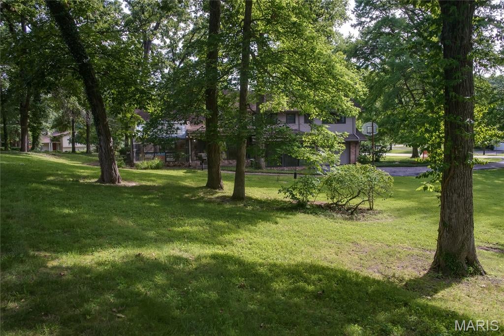 103 Frontenac Forest