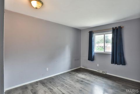 Tiny photo for 17 Roland Avenue, Ballwin, MO 63021 (MLS # 25069472)