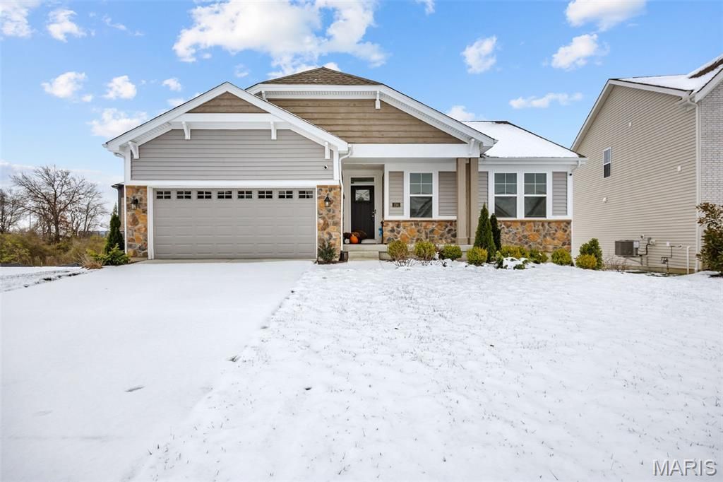 Photo of 214 Kerry Downs Drive, Dardenne Prairie, MO 63368 (MLS # 25079893)