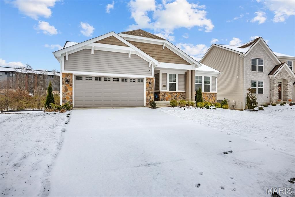 Photo of 214 Kerry Downs Drive, Dardenne Prairie, MO 63368 (MLS # 25079893)