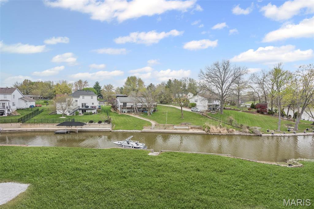 Edwardsville, Illinois 62025, United States, 4 Bedrooms Bedrooms, ,3 BathroomsBathrooms,Residential,Pending,111991