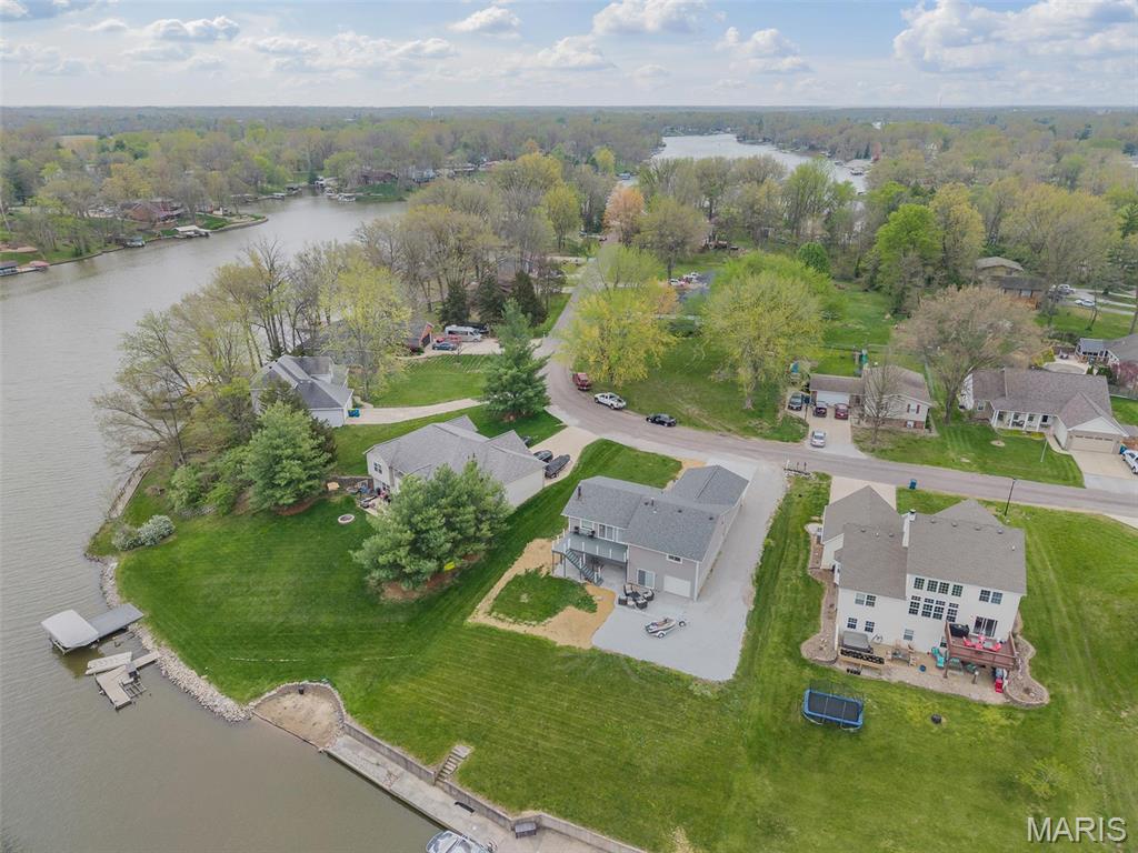 Edwardsville, Illinois 62025, United States, 4 Bedrooms Bedrooms, ,3 BathroomsBathrooms,Residential,Pending,111991