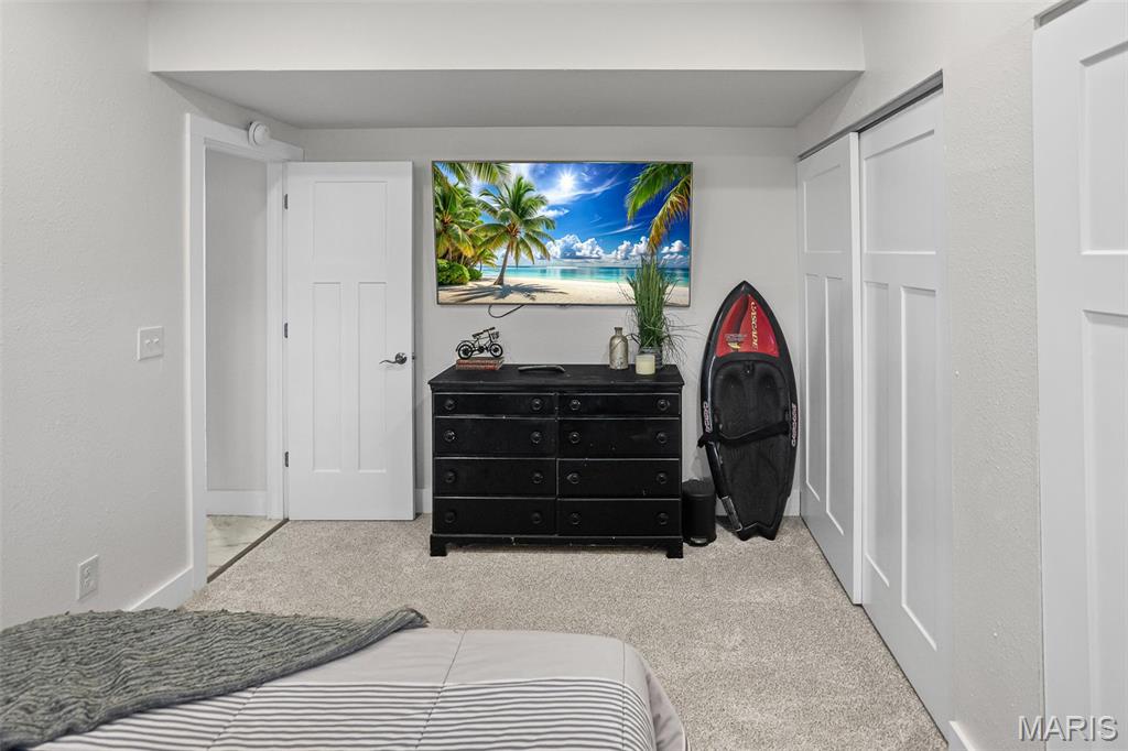 Edwardsville, Illinois 62025, United States, 4 Bedrooms Bedrooms, ,3 BathroomsBathrooms,Residential,Pending,111991