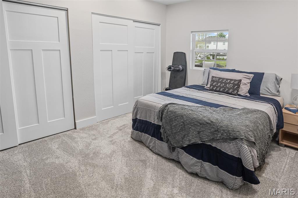 Edwardsville, Illinois 62025, United States, 4 Bedrooms Bedrooms, ,3 BathroomsBathrooms,Residential,Pending,111991