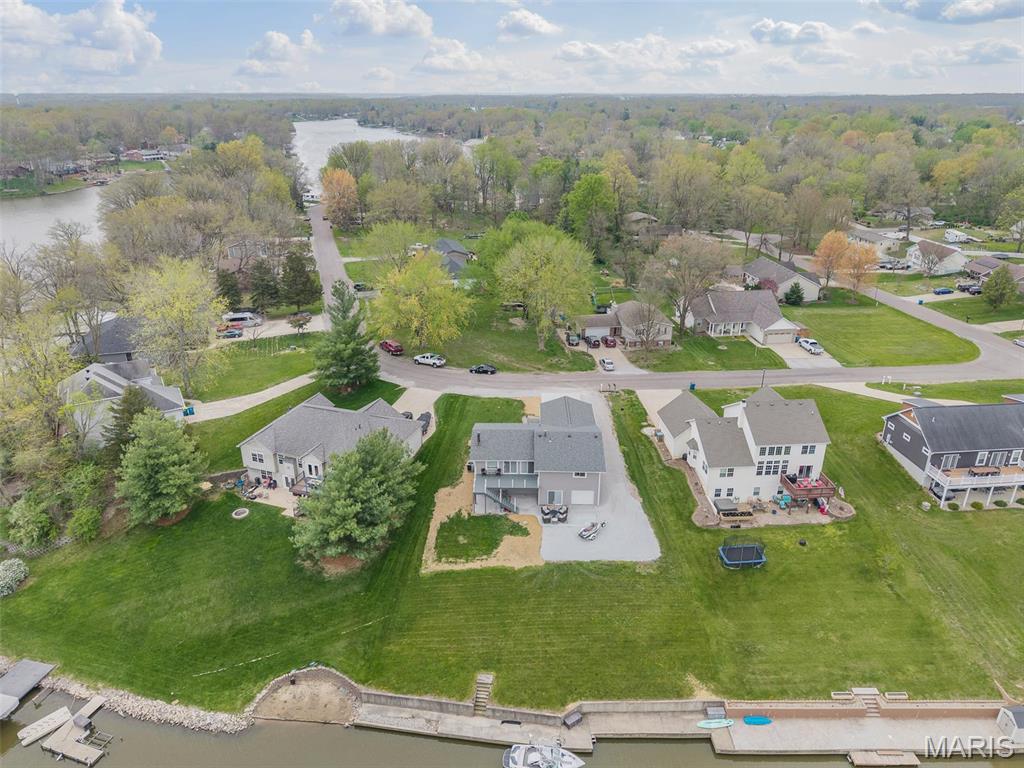 Edwardsville, Illinois 62025, United States, 4 Bedrooms Bedrooms, ,3 BathroomsBathrooms,Residential,Pending,111991