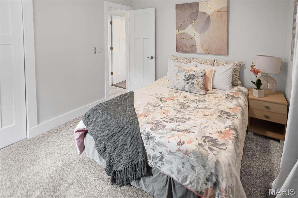 Edwardsville, Illinois 62025, United States, 4 Bedrooms Bedrooms, ,3 BathroomsBathrooms,Residential,Pending,111991