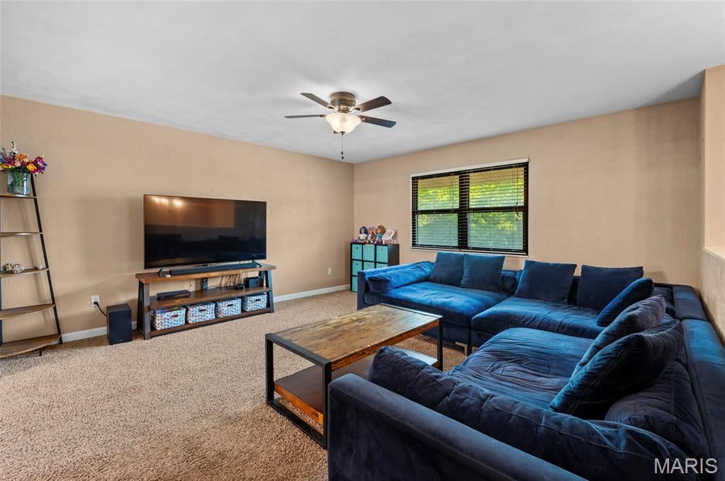 402 Oakwood Drive