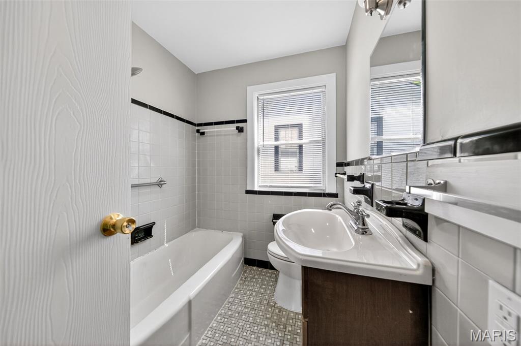 A B Cardwells - Residential