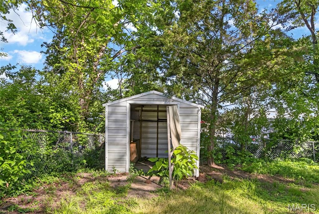 Photo of 765 N Main Street, St Clair, MO 63077 (MLS # 26028634)